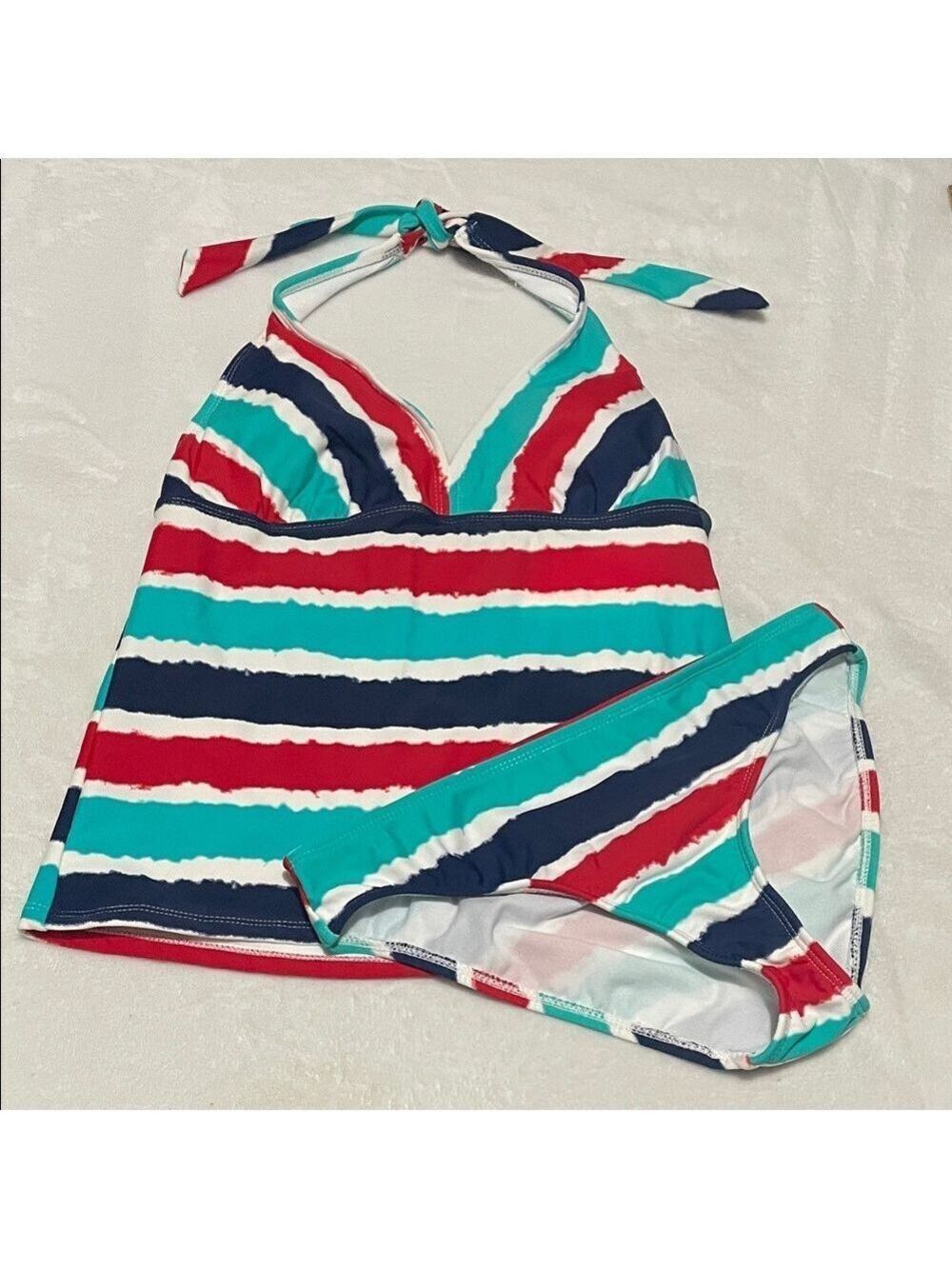 Catalina Women’s Two Piece Halter Bikini Swimsuit Sz 4/6
